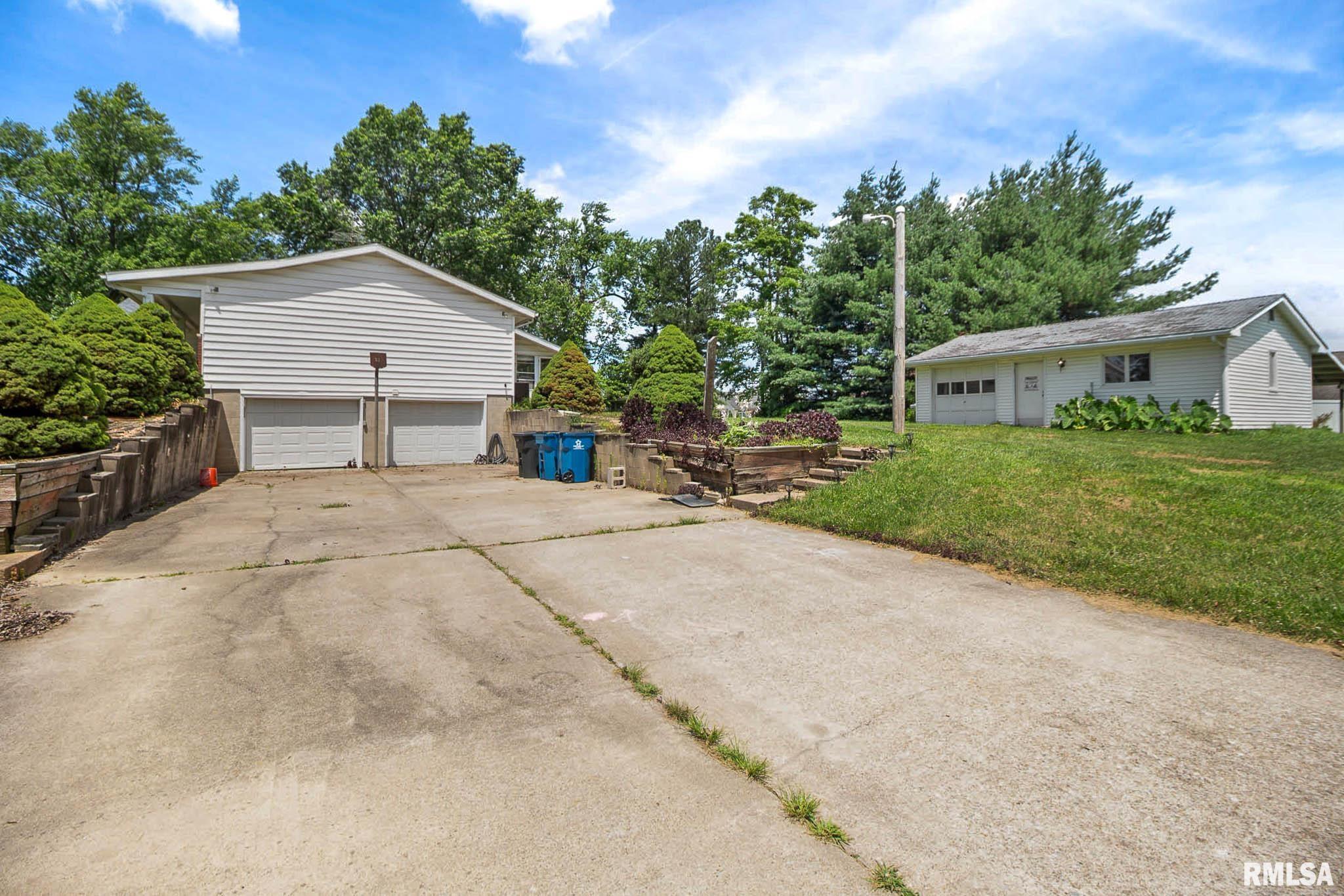 1406 Golf Course Road Marion, IL 62959 - Photo 30 of 34 Gallery Image 30