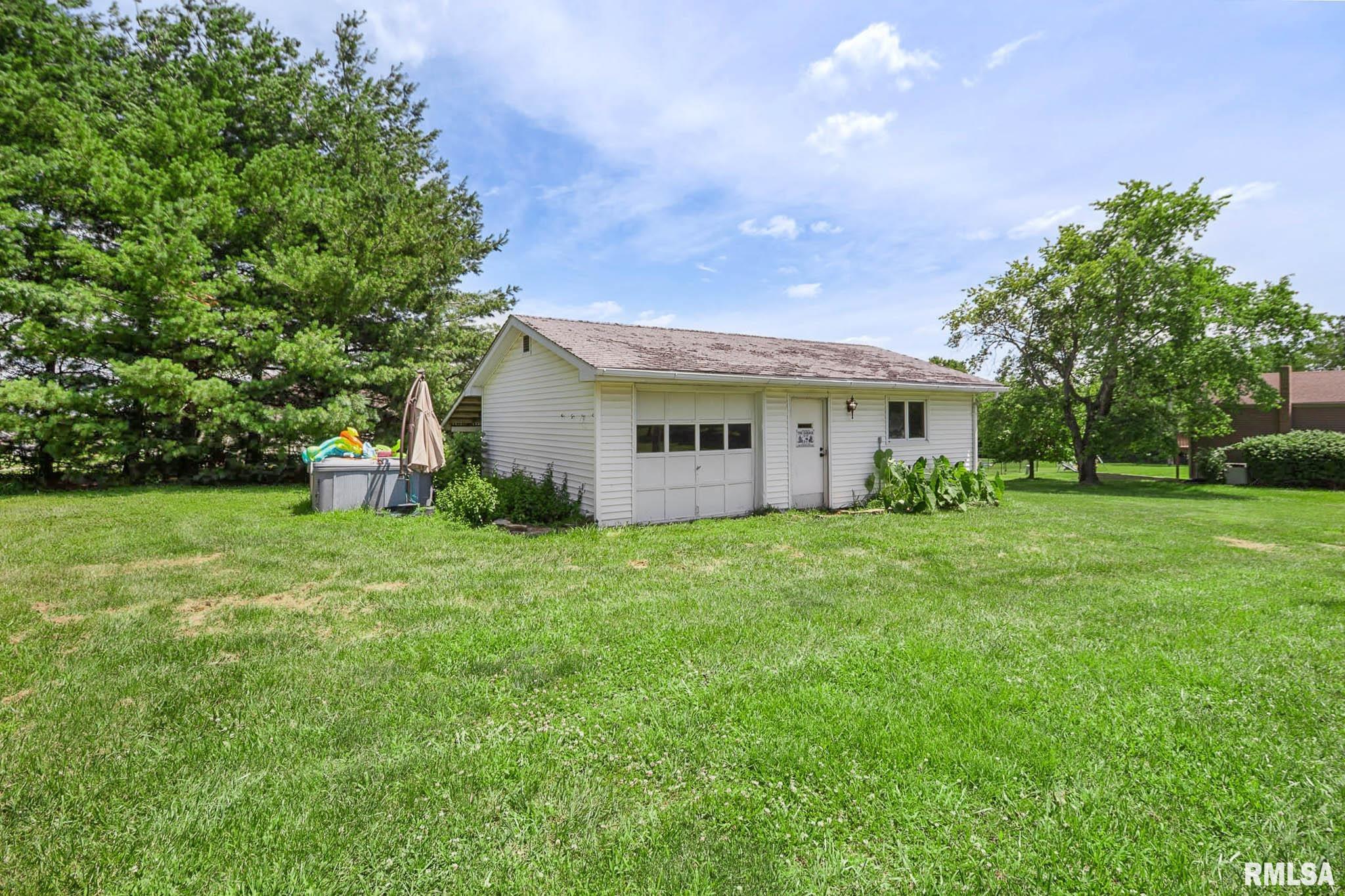 1406 Golf Course Road Marion, IL 62959 - Photo 31 of 34 Gallery Image 31