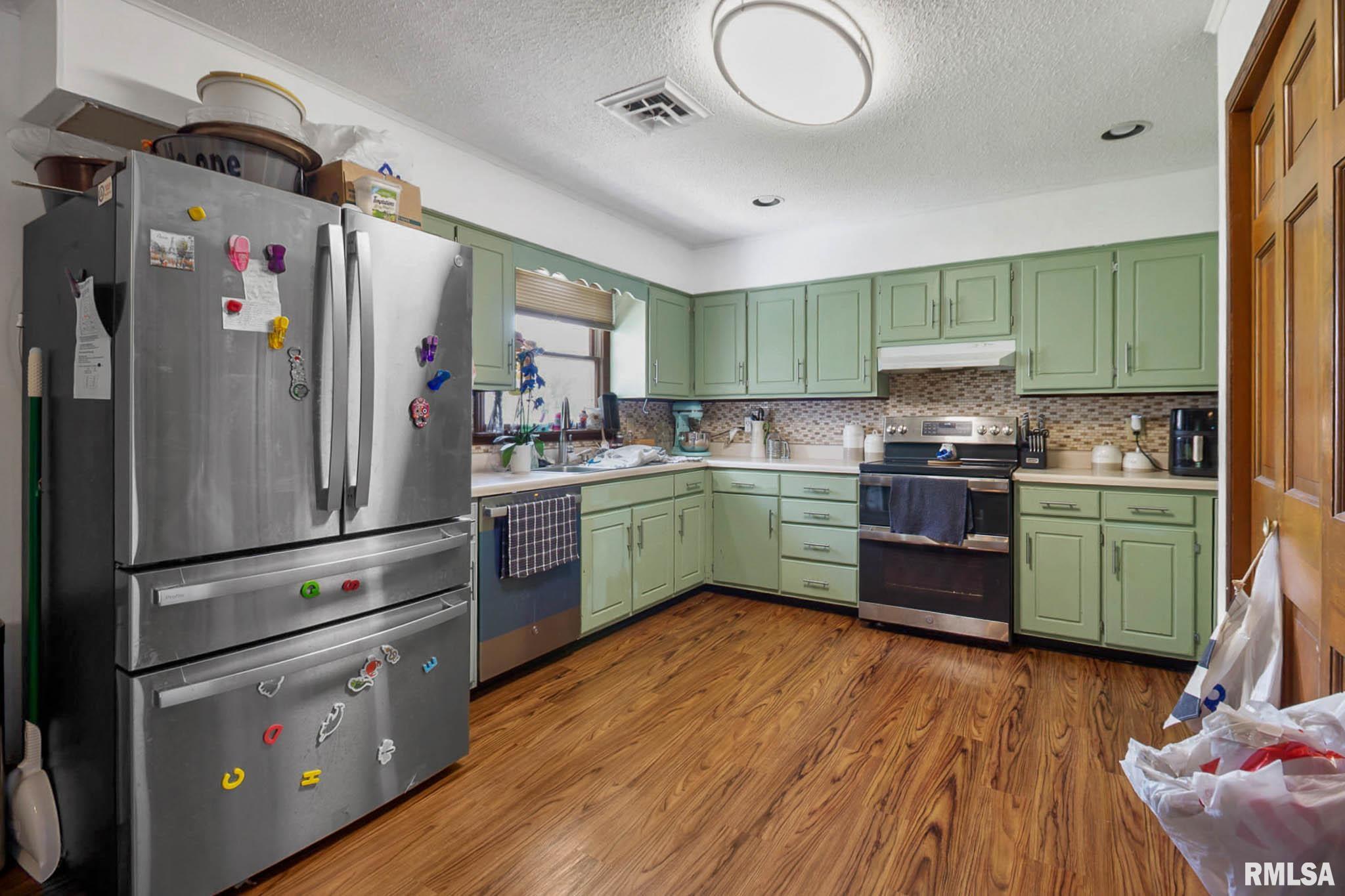 1406 Golf Course Road Marion, IL 62959 - Photo 8 of 34 Gallery Image 8