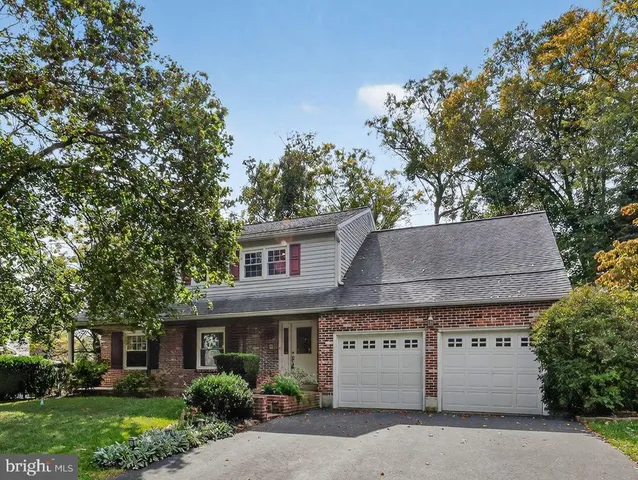 $695,000 | 21 Berkshire Drive, Wallingford, PA 19086