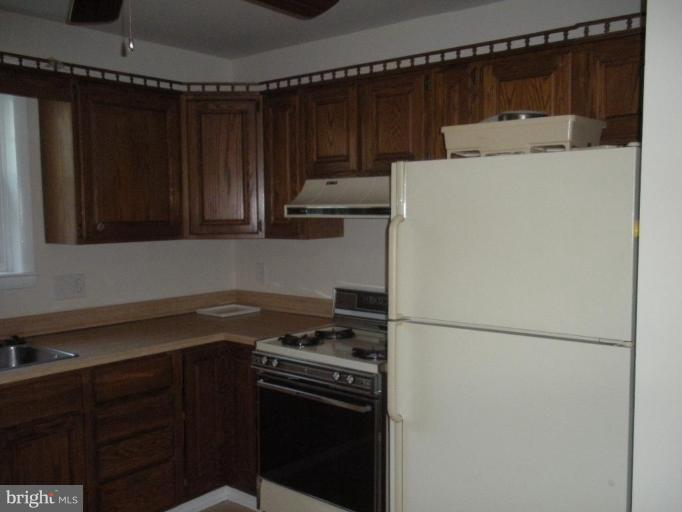 3140 Flintlock Road Fairfax, VA 22030 - Photo 7 of 21 Kitchen