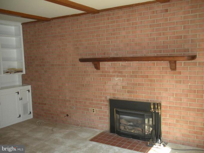 3140 Flintlock Road Fairfax, VA 22030 - Photo 9 of 21 Family Room