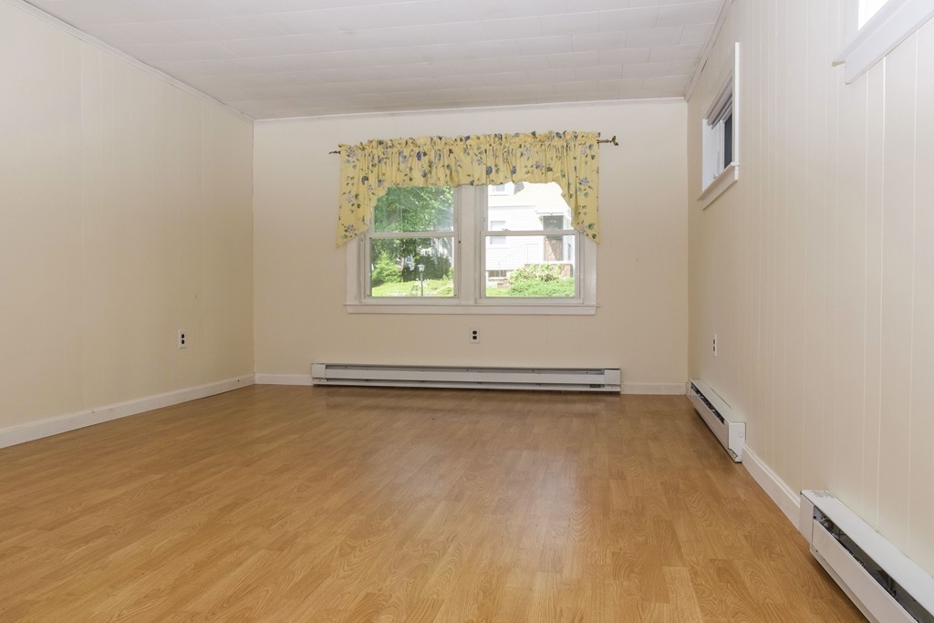 107 Riverside Drive Dedham, MA 02026 - Photo 5 of 23 Gallery Image 5
