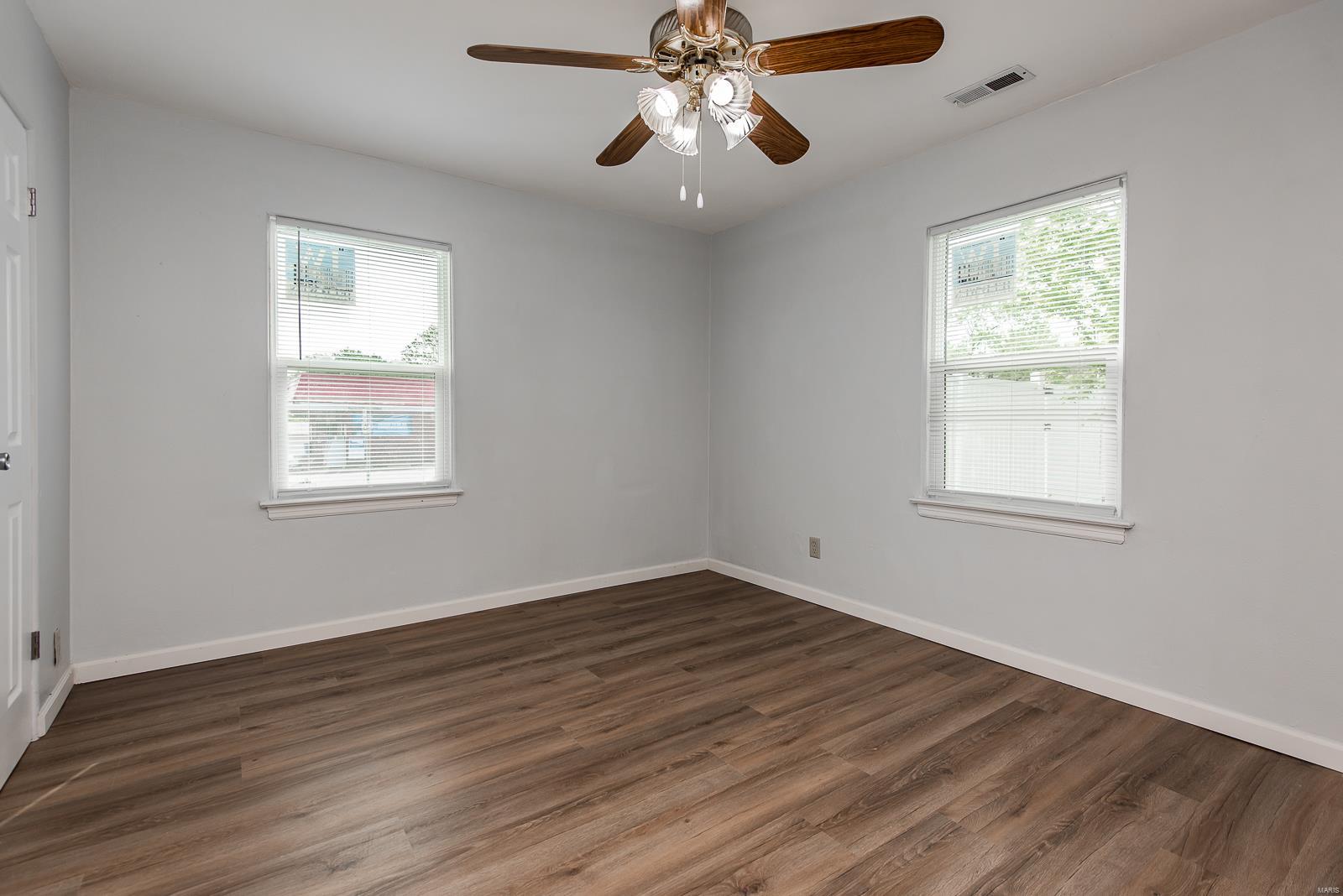 1614 Chambers Road St. Louis, MO 63136 - Photo 21 of 32 Gallery Image 21