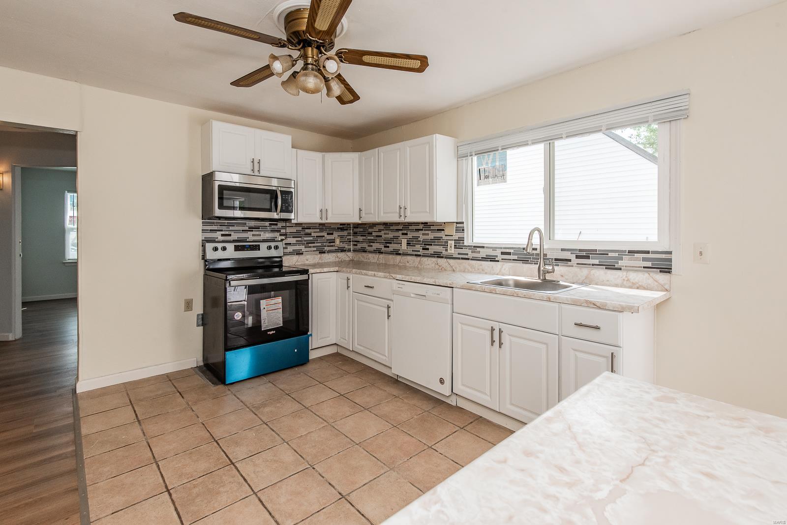 1614 Chambers Road St. Louis, MO 63136 - Photo 8 of 32 Gallery Image 8