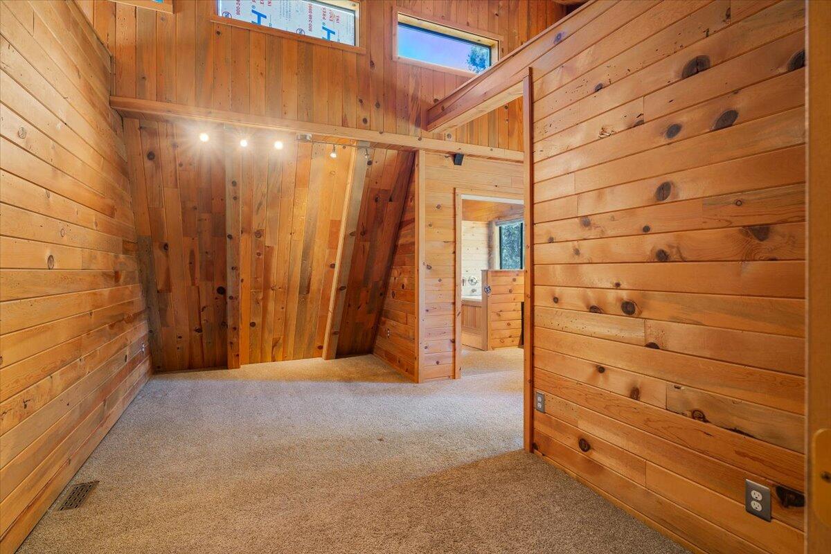 16010 Green Forest Road La Pine, OR 97739 - Photo 12 of 23 12-Bedroom