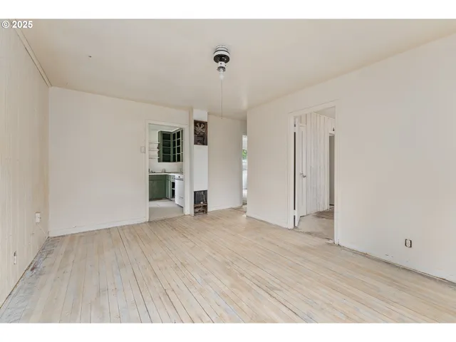 $124,900 | 206 Northeast Laurel Avenue, Myrtle Creek, OR 97457