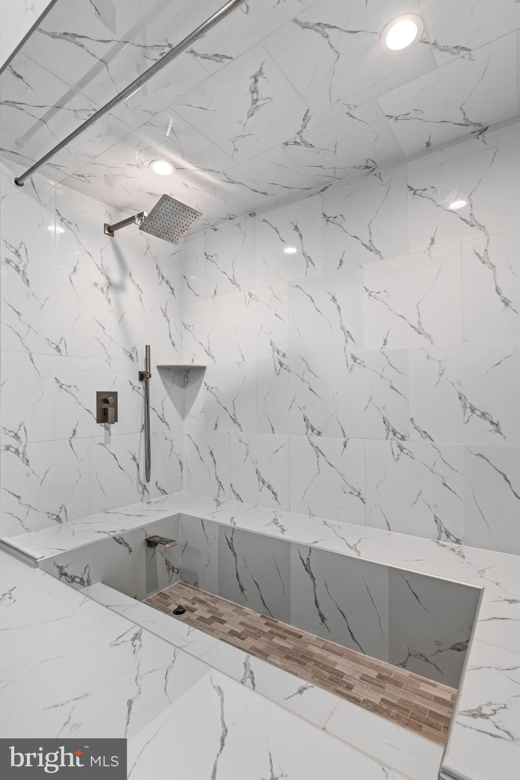 605 8 Street Riverside, NJ 08075 - Photo 28 of 60 Master Bathroom