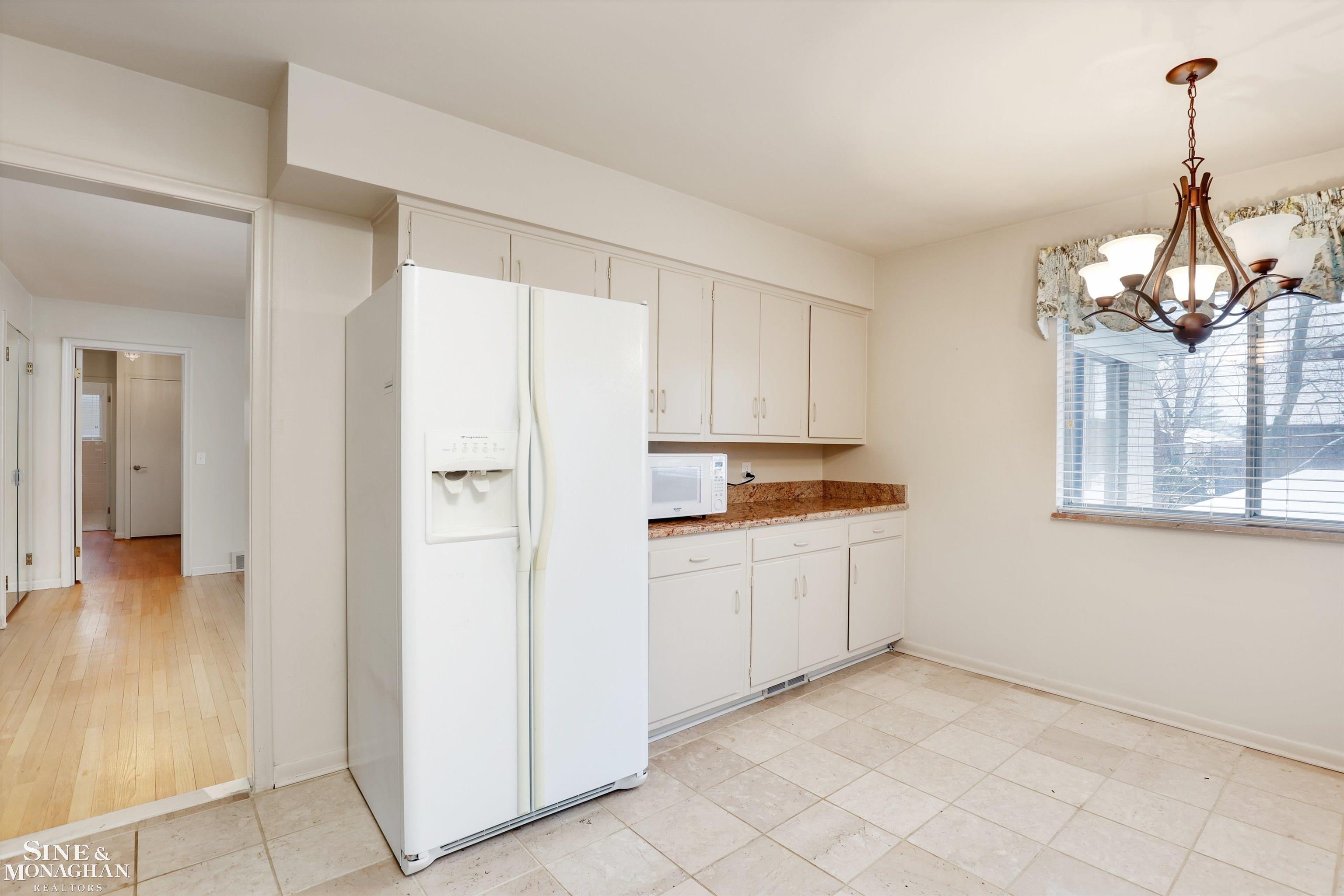 779 Harcourt Road Grosse Pointe, MI 48230 - Photo 25 of 32 50137768-4cf47ed0-83f2-4e2a-bb1b-1afb1c6a36dc.JPG