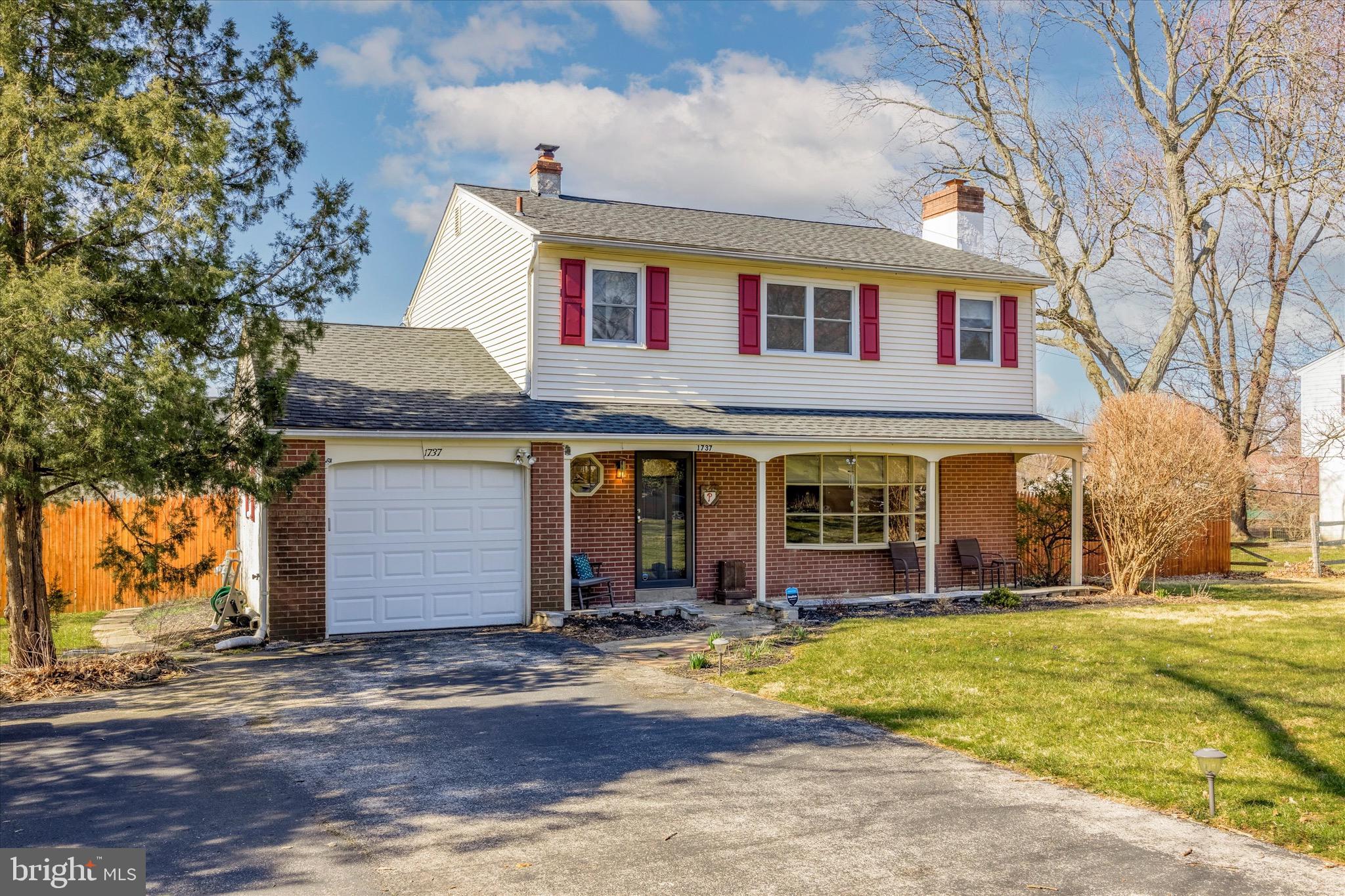 1737 Arlington Road Blue Bell, PA 19422 - Photo 2 of 26 Beautiful 4 bedroom Colonial in Center Sq Green!