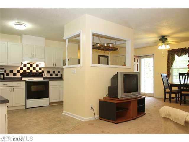 4720 Rolling Road Trinity, NC 27370 - Photo 9 of 15 Den/Family/Great Room.