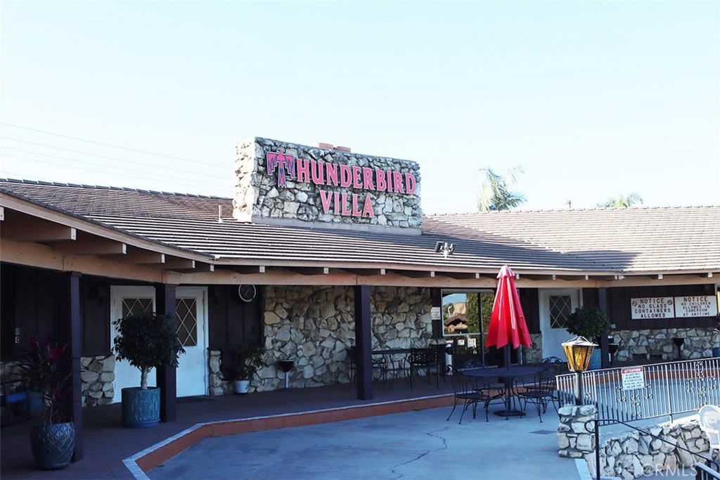 10001 West Frontage Road, Unit 64 South Gate, CA 90280 - Photo 35 of 35 a view of a chairs and tables in patio