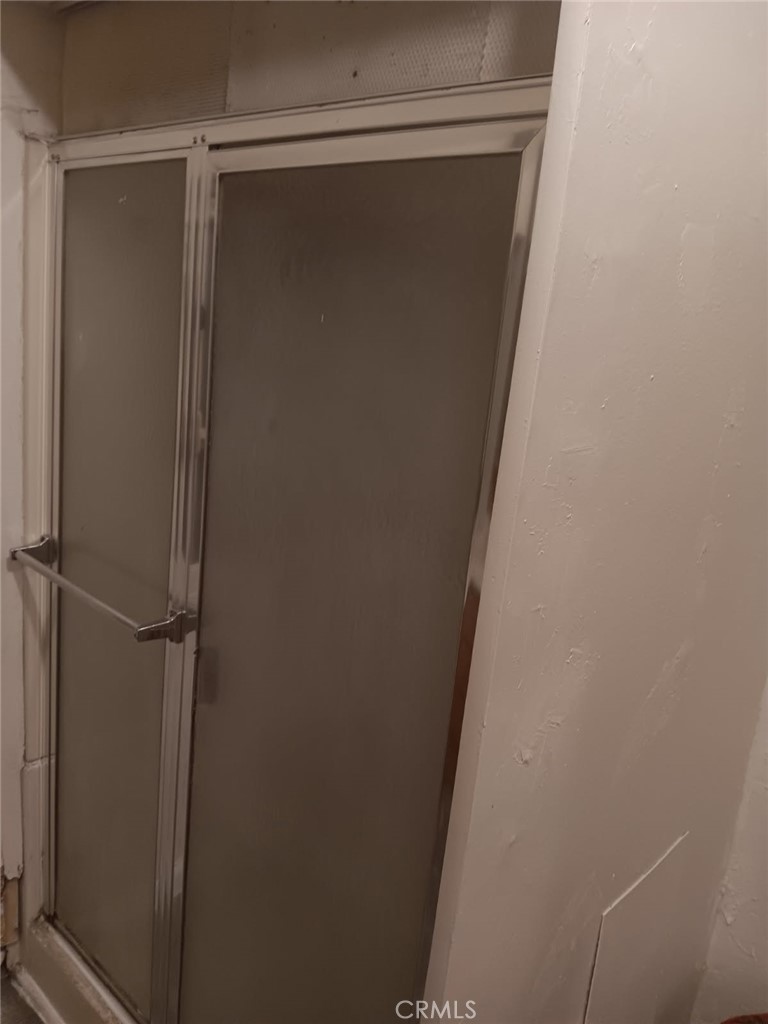 10001 West Frontage Road, Unit 64 South Gate, CA 90280 - Photo 9 of 35 a view of closet