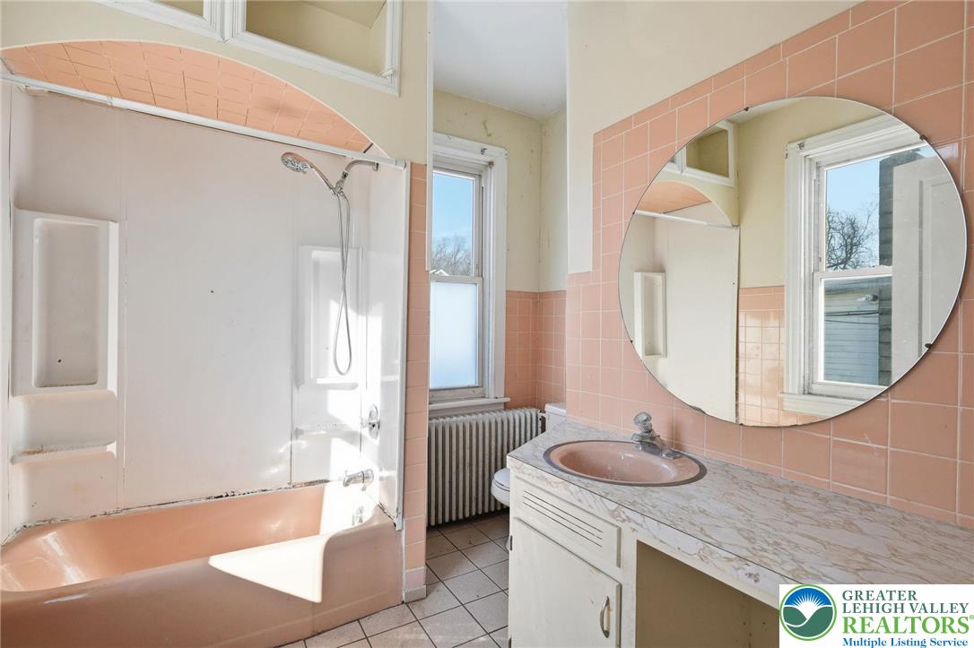 3907 Main Street Slatedale, PA 18079 - Photo 23 of 47