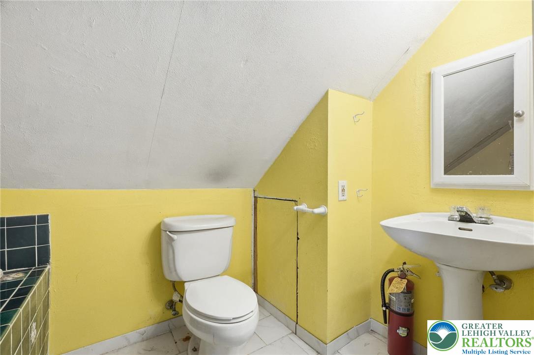 3907 Main Street Slatedale, PA 18079 - Photo 36 of 47