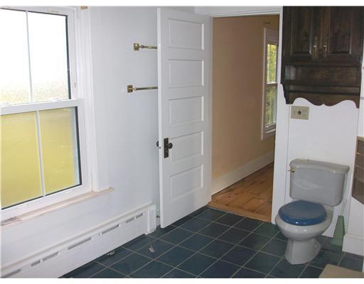370 Mitchell Road Cape Elizabeth, ME 04107 - Photo 17 of 18 Bathroom.