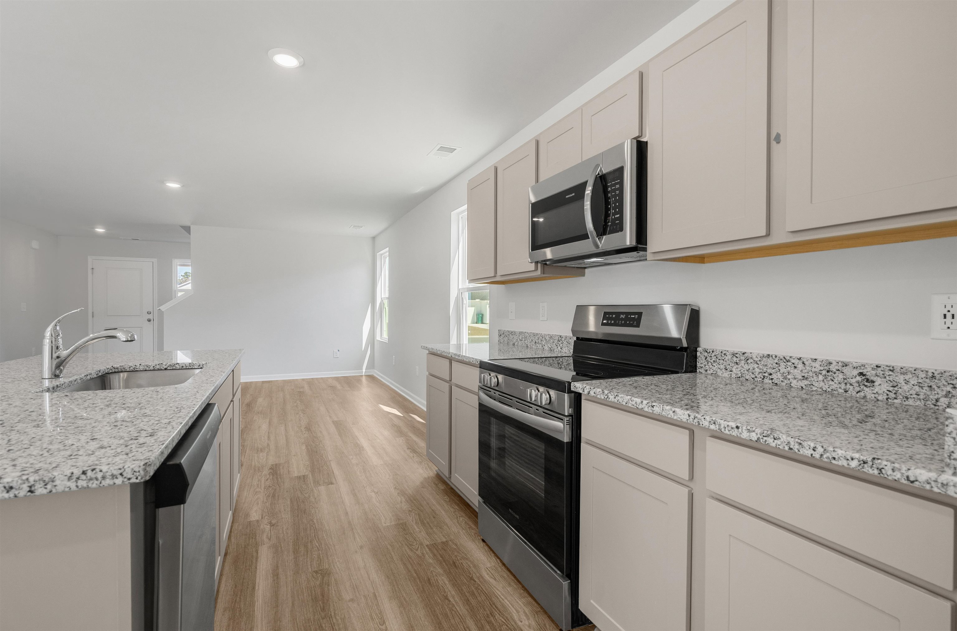 817 Rivas Court Conway, SC 29527 - Photo 8 of 41