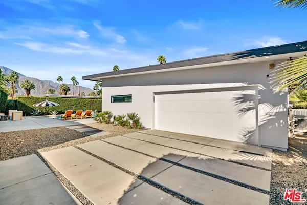 $2,495,000 | 2070 East Park Drive, Palm Springs, CA 92262