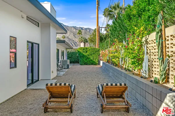 $2,495,000 | 2070 East Park Drive, Palm Springs, CA 92262