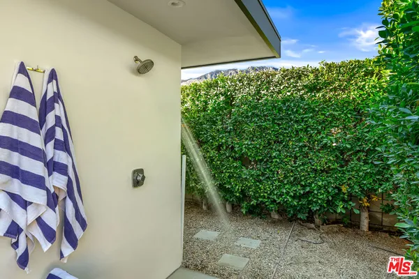 $2,495,000 | 2070 East Park Drive, Palm Springs, CA 92262