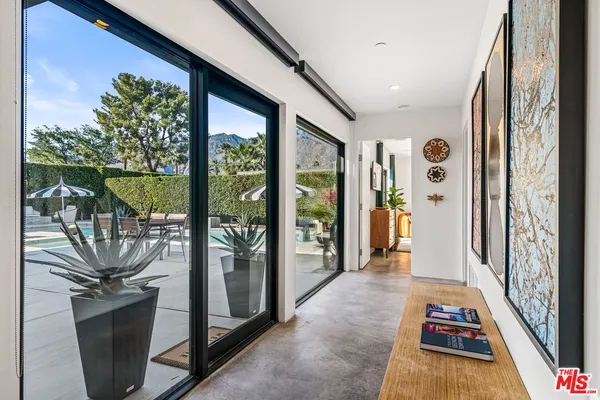 $2,495,000 | 2070 East Park Drive, Palm Springs, CA 92262