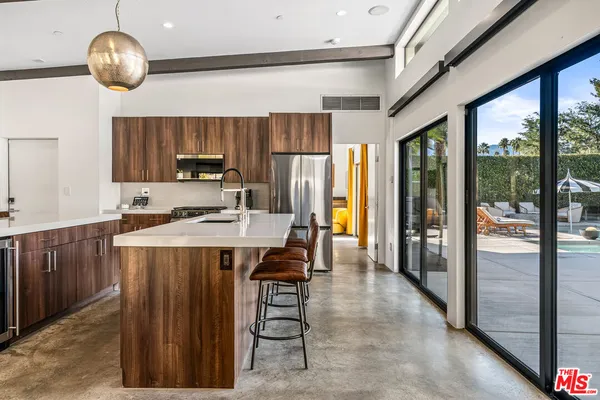 $2,495,000 | 2070 East Park Drive, Palm Springs, CA 92262