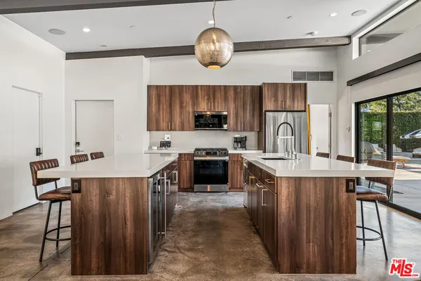 $2,495,000 | 2070 East Park Drive, Palm Springs, CA 92262