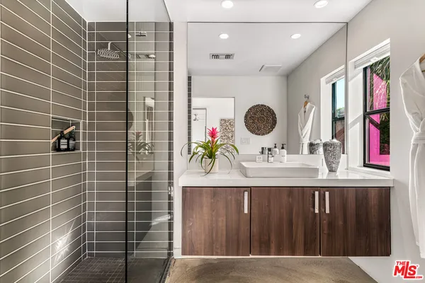 $2,495,000 | 2070 East Park Drive, Palm Springs, CA 92262