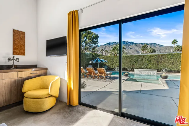 $2,495,000 | 2070 East Park Drive, Palm Springs, CA 92262