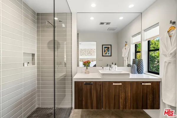 $2,495,000 | 2070 East Park Drive, Palm Springs, CA 92262