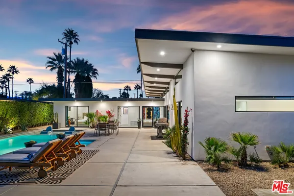 $2,495,000 | 2070 East Park Drive, Palm Springs, CA 92262