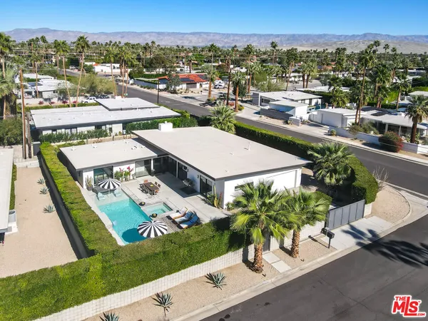 $2,495,000 | 2070 East Park Drive, Palm Springs, CA 92262