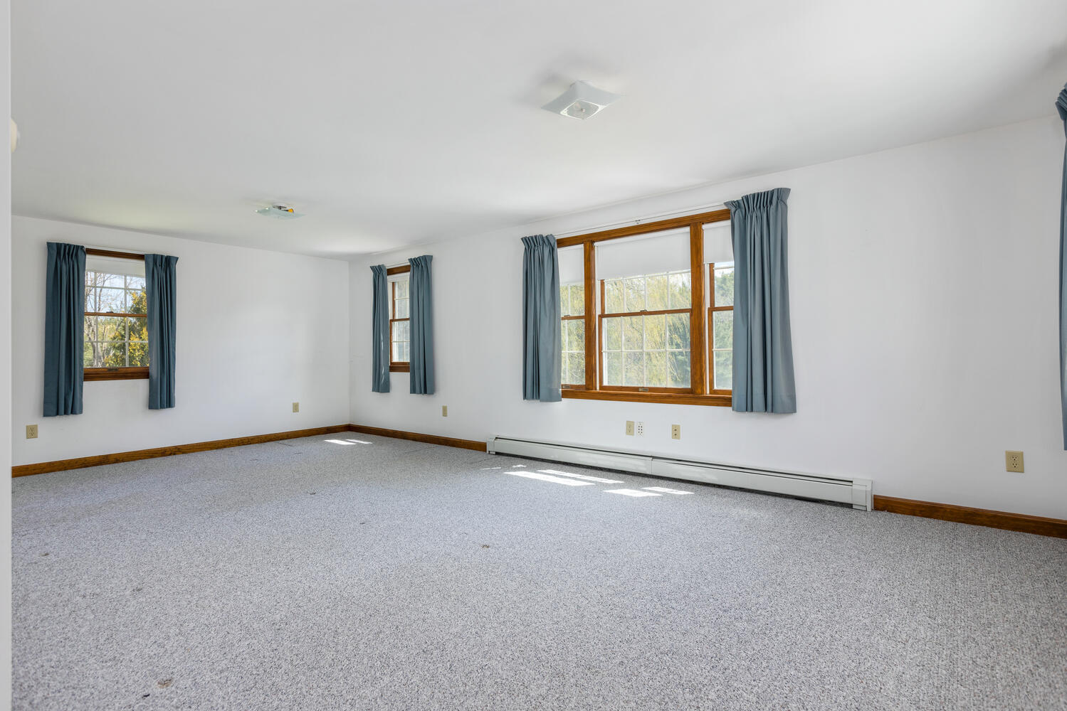 3 Candlewick Lane Cumberland, ME 04021 - Photo 17 of 39 3 Candlewick Ln Cumberland ME-large-018-