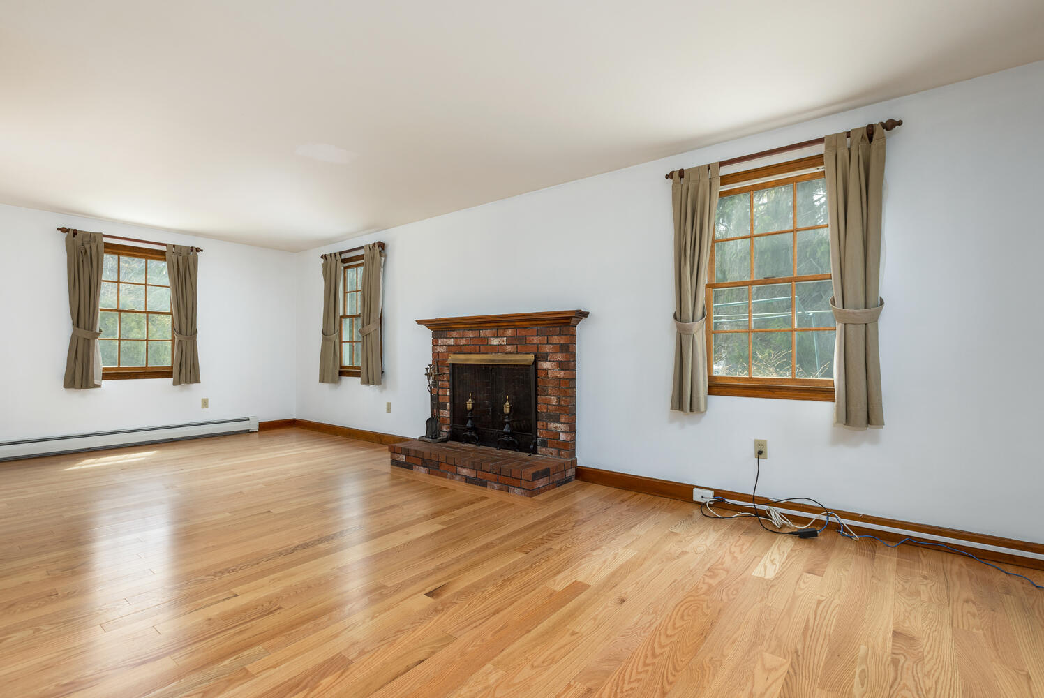 3 Candlewick Lane Cumberland, ME 04021 - Photo 3 of 39 3 Candlewick Ln Cumberland ME-large-002-