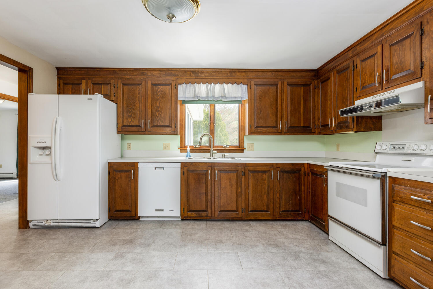 3 Candlewick Lane Cumberland, ME 04021 - Photo 6 of 39 3 Candlewick Ln Cumberland ME-large-010-