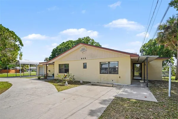 $300,000 | 909 Kanawha Street, Melbourne, FL 32901