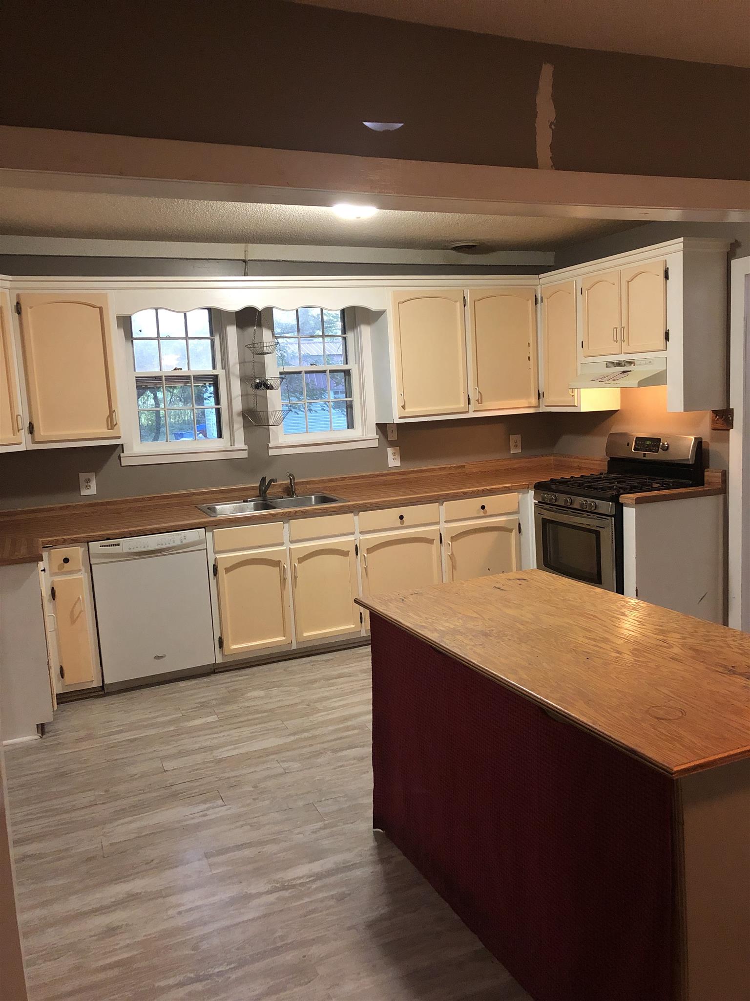502 Smith Mill Road Fayetteville, TN 37334 - Photo 3 of 16 Gallery Image 3