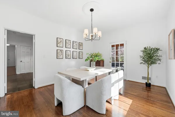 $1,399,900 | 7504 Blaise Trail, McLean, VA 22102