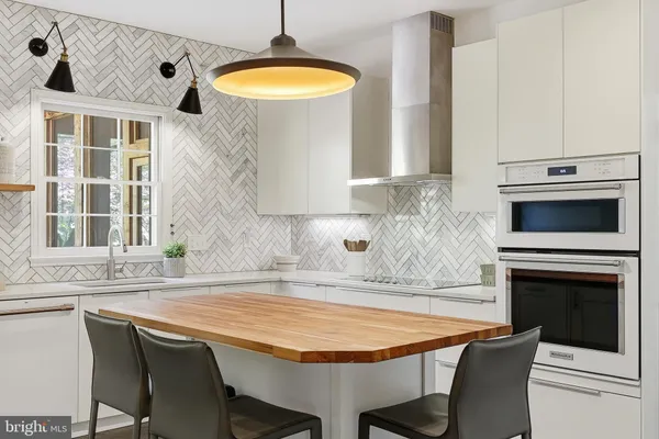 $1,399,900 | 7504 Blaise Trail, McLean, VA 22102