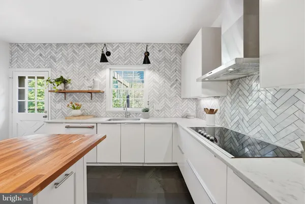 $1,399,900 | 7504 Blaise Trail, McLean, VA 22102