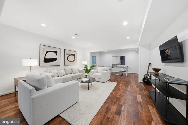 $1,399,900 | 7504 Blaise Trail, McLean, VA 22102