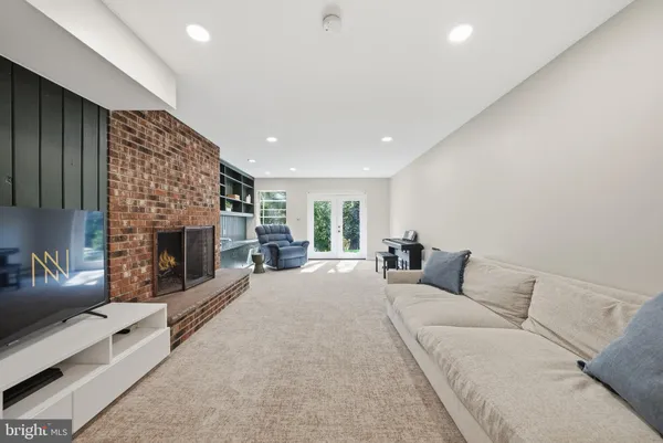 $1,399,900 | 7504 Blaise Trail, McLean, VA 22102