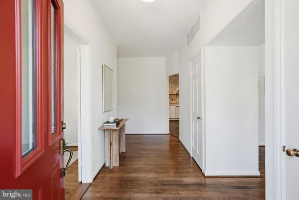 $1,399,900 | 7504 Blaise Trail, McLean, VA 22102