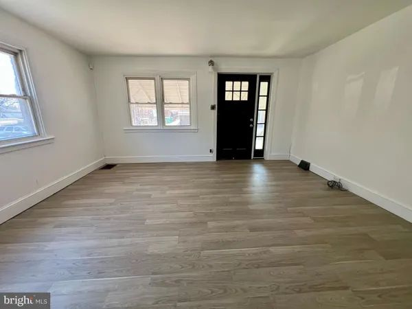 $1,400 | 812 MacDonald Street, Chester, PA 19013