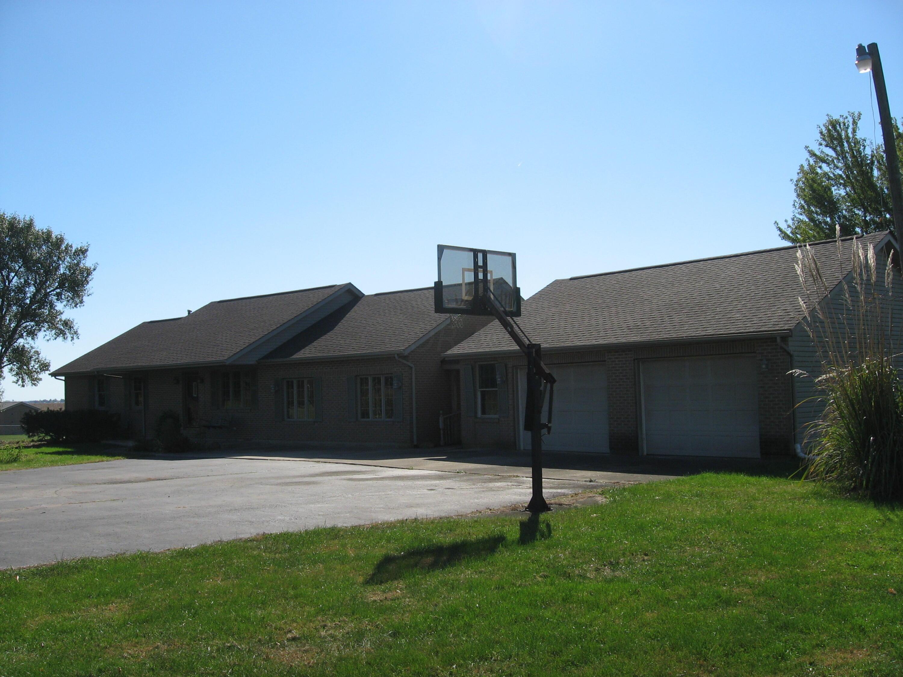 1026 South State Rte 72 Sabina, OH 45169 - Photo 4 of 34 IMG_1820