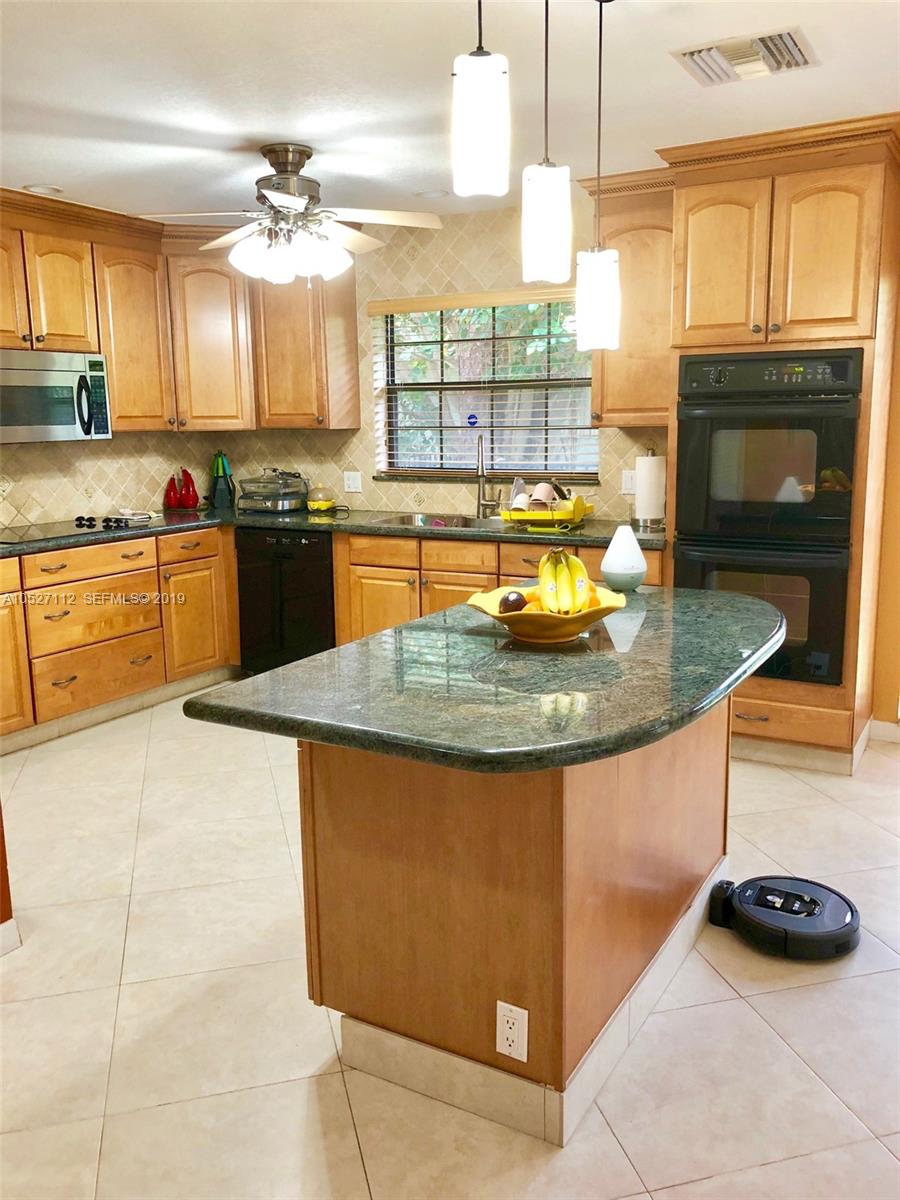 20906 Encanto Court Boca Raton, FL 33433 - Photo 13 of 47 Gallery Image 13