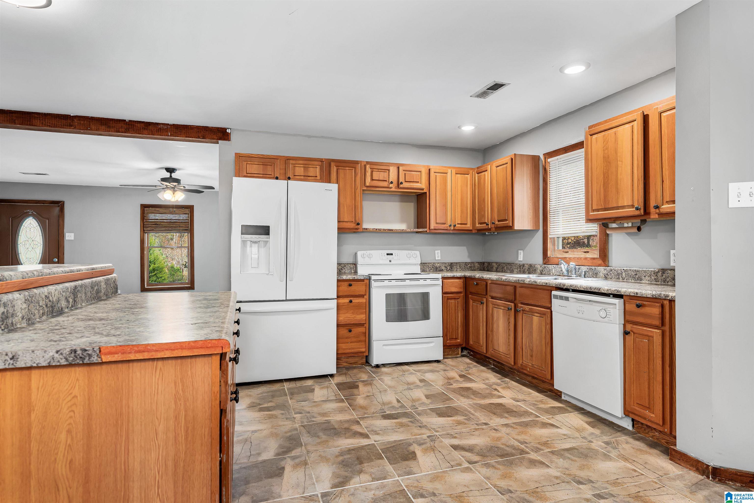 665 Cross Street Springville, AL 35146 - Photo 11 of 22