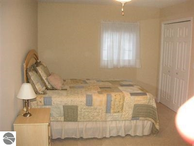 6704 Lakeshore Road Manistee, MI 49660 - Photo 19 of 22 1795334-18.JPG