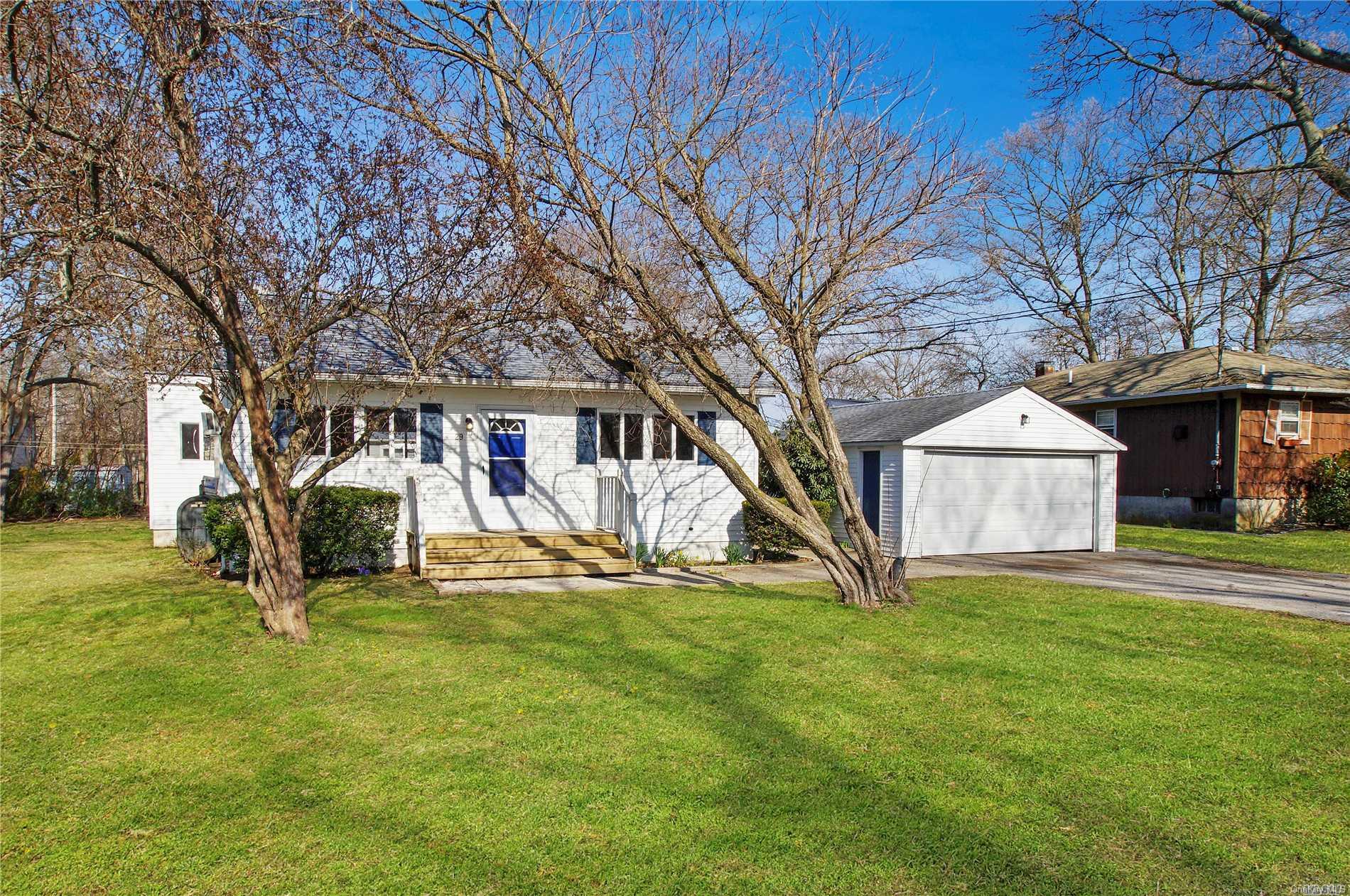 29 Lexington Road Shirley, NY 11967 - Photo 1 of 1 Gallery Image 1