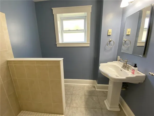 $2,100 | 501 Pittsburgh Street, Scottdale, PA 15683